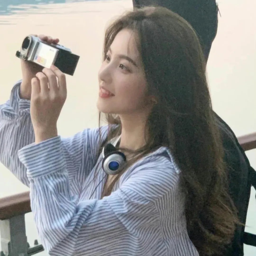 枭爷夫人她来自农村